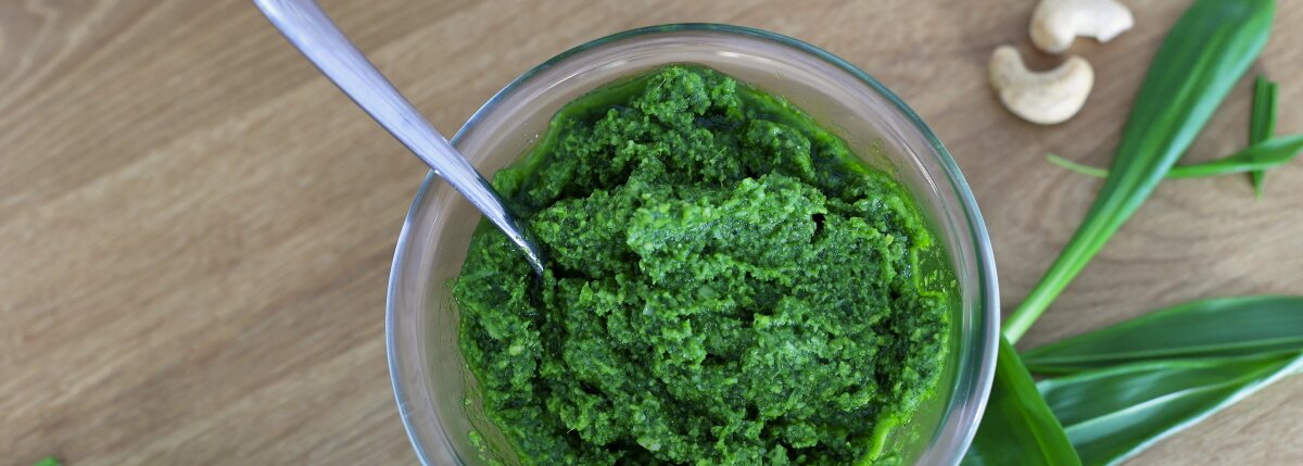 Pesto z medvedieho cesnaku