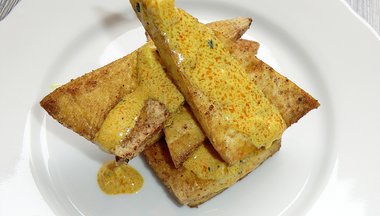 Grilované tofu s indickou omáčkou
